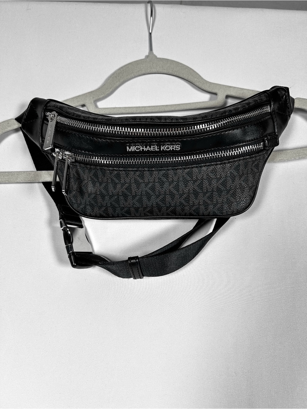 NWOT Michael Kors Kenly Waist Belt Bag / Fanny Pack - Picture 1 of 14